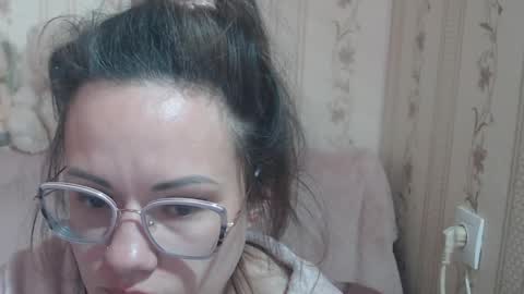 say meow and send tip  online show from 04-22-26, 09:33