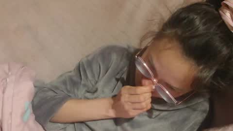 say meow and send tip  online show from 04-27-26, 08:18