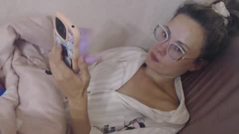 say meow and send tip  online show from 07-12-26, 10:17