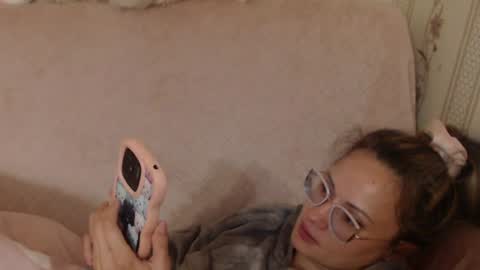 say meow and send tip  online show from 07-12-26, 10:23