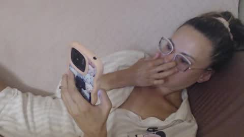 say meow and send tip  online show from 07-18-26, 04:33
