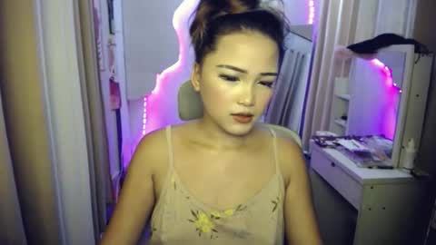 Snapshot of candylovergirl chatting on 04-21-26, 09:59 leahlex 3 online show from 04-21-26, 09:59