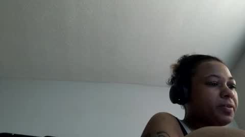 Snapshot of candyredxo2024 chatting on 07-25-26, 06:05 candyredxo2024 online show from 07-25-26, 06:05