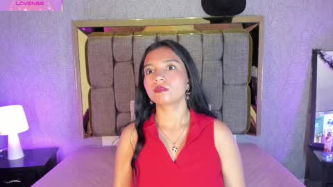 Snapshot of candys_victoria chatting on 11-19-25, 02:44 Candys Victoria online show from 11-19-25, 02:44