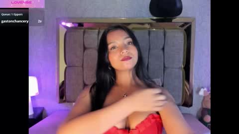 Snapshot of candys_victoria chatting on 12-05-25, 02:31 Candys Victoria online show from 12-05-25, 02:31