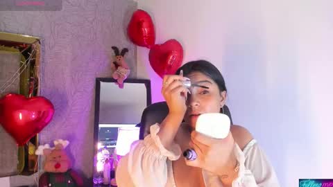 Snapshot of candys_victoria chatting on 02-15-26, 03:25 Candys Victoria online show from 02-15-26, 03:25