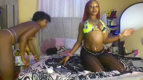 Snapshot of candyspicee chatting on 09-13-25, 04:12 candyspicee online show from 09-13-25, 04:12