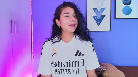 Isabella online show from 01-17-25, 09:28