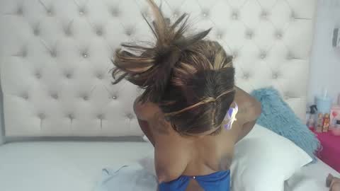 Snapshot of candyy_ebony chatting on 10-21-25, 08:09 Candy Ebony online show from 10-21-25, 08:09