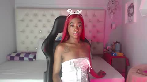 Snapshot of candyy_ebony chatting on 10-26-25, 04:29 Candy Ebony online show from 10-26-25, 04:29