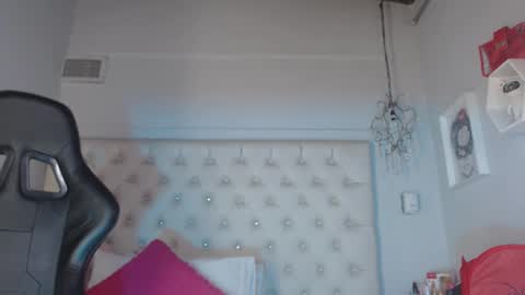 Snapshot of candyy_ebony chatting on 01-10-26, 03:41 Candy Ebony online show from 01-10-26, 03:41