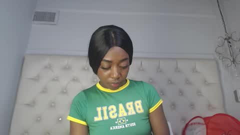 Snapshot of candyy_ebony chatting on 02-03-26, 06:40 Candy Ebony online show from 02-03-26, 06:40