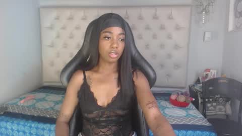 Snapshot of candyy_ebony chatting on 02-10-26, 02:48 Candy Ebony online show from 02-10-26, 02:48