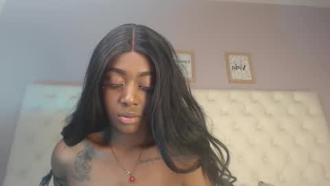Snapshot of candyy_ebony chatting on 02-27-26, 04:01 Candy Ebony online show from 02-27-26, 04:01
