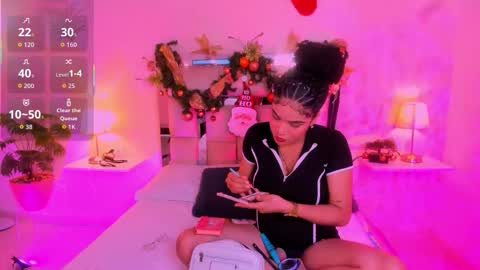 Snapshot of candyygirl_1 chatting on 11-19-25, 07:03 Candy online show from 11-19-25, 07:03