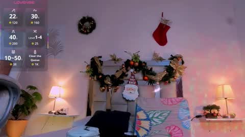 Snapshot of candyygirl_1 chatting on 11-22-25, 07:02 Candy online show from 11-22-25, 07:02