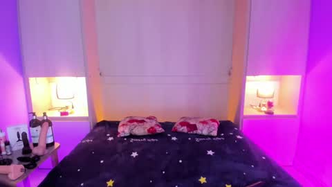  Dulce Maria  online show from 09-10-25, 07:58