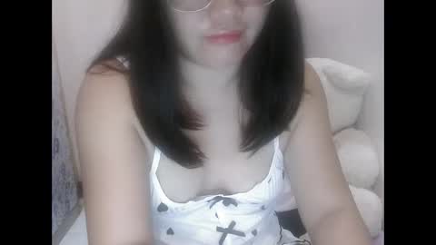 Snapshot of candyyonah03 chatting on 10-19-25, 07:58 candyyonah03 online show from 10-19-25, 07:58