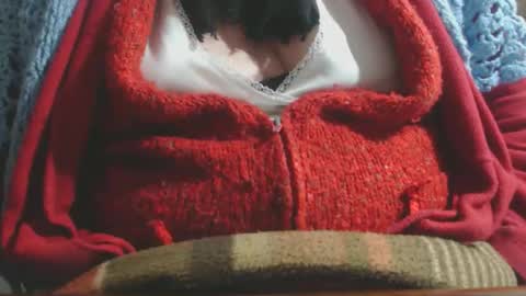 Cinzia  ex regina  online show from 10-28-25, 08:11