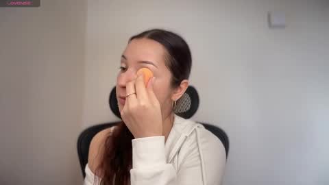 Emma online show from 02-12-25, 12:01