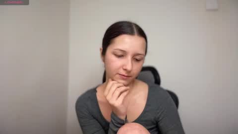 Emma online show from 02-18-25, 03:32