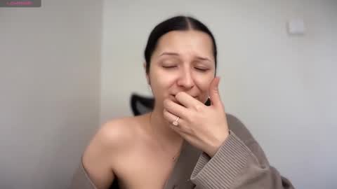 Emma online show from 03-12-25, 11:31