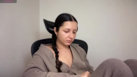 Emma online show from 03-12-25, 05:38