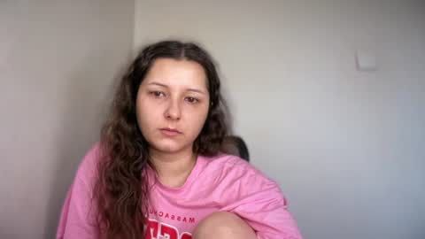 Emma online show from 06-18-26, 09:14