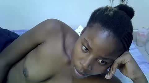 Snapshot of capril_sexy chatting on 02-21-26, 08:04 capril_sexy online show from 02-21-26, 08:04