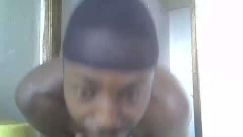 Snapshot of capt_ain chatting on 12-14-25, 08:52 Captain online show from 12-14-25, 08:52