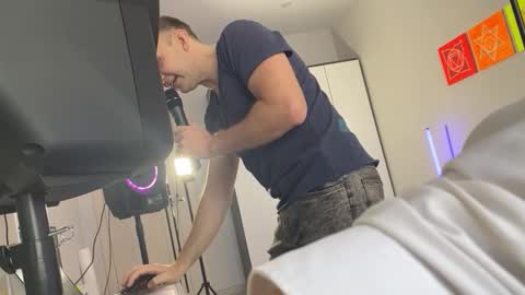 Snapshot of captain______america chatting on 01-18-26, 09:13 David online show from 01-18-26, 09:13