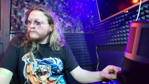 Snapshot of captain_claw_dj chatting on 09-17-25, 01:40 Captain Claw Arturo online show from 09-17-25, 01:40