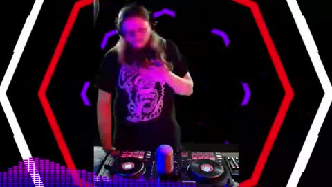 Snapshot of captain_claw_dj chatting on 02-23-26, 04:10 Captain Claw Arturo online show from 02-23-26, 04:10