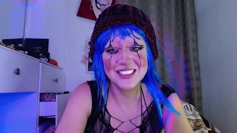 Snapshot of caraenaranja chatting on 11-18-25, 02:17 Amy online show from 11-18-25, 02:17