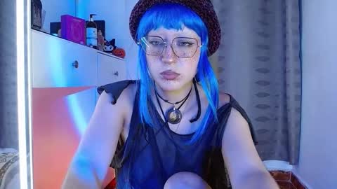 Snapshot of caraenaranja chatting on 11-19-25, 01:16 Amy online show from 11-19-25, 01:16