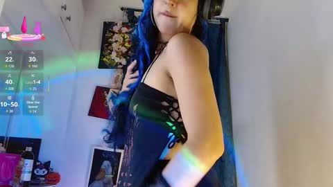 Snapshot of caraenaranja chatting on 11-30-25, 02:48 Amy online show from 11-30-25, 02:48