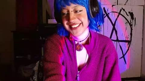 Snapshot of caraenaranja chatting on 12-20-25, 07:15 Amy online show from 12-20-25, 07:15