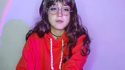 Snapshot of caraenaranja chatting on 01-12-26, 11:32 Amy online show from 01-12-26, 11:32