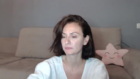 Snapshot of carakat chatting on 11-08-25, 10:08 carakat online show from 11-08-25, 10:08