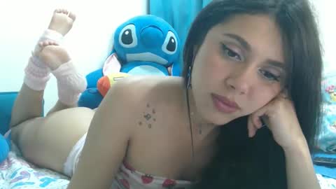 Snapshot of caramel_doll_ chatting on 04-01-26, 02:12 ing online show from 04-01-26, 02:12