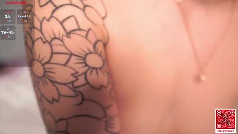 Snapshot of caramelangels chatting on 03-07-25, 08:22 Viola Marika and Visma online show from 03-07-25, 08:22