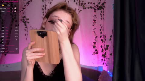 Snapshot of caramelangels chatting on 11-09-25, 05:17 Viola Marika and Visma online show from 11-09-25, 05:17