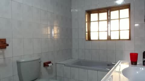 fifi online show from 04-28-26, 11:04