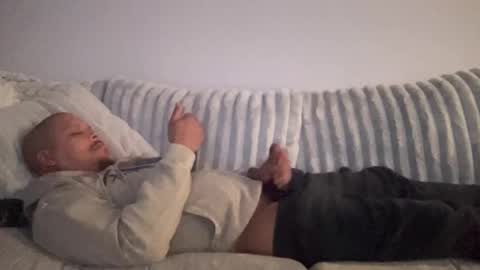 Snapshot of caramelizedzeus chatting on 11-19-25, 01:27 caramelizedzeus online show from 11-19-25, 01:27