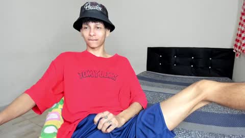 Carlos and Cristian  online show from 01-19-25, 05:15