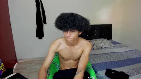 Carlos and Cristian  online show from 09-15-25, 07:25