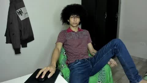 Carlos and Cristian  online show from 05-01-26, 01:21