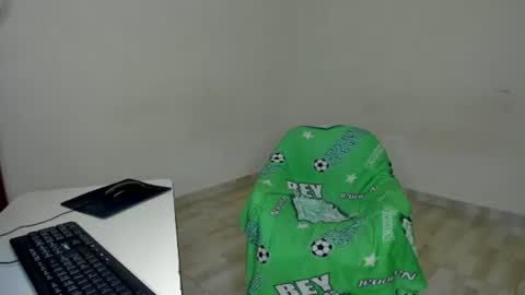 Carlos and Cristian  online show from 06-17-26, 01:08