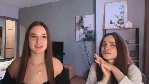 Snapshot of caressyourself chatting on 11-21-25, 08:24 caressyourself online show from 11-21-25, 08:24