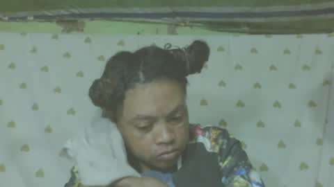 carinesexy69 online show from 07-02-26, 12:00